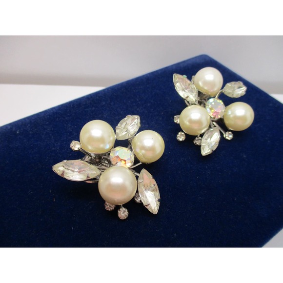 Vintage Judy Lee Silver AB Rhinestone Pearl Flower Spray Clip on Earrings - Picture 3 of 10